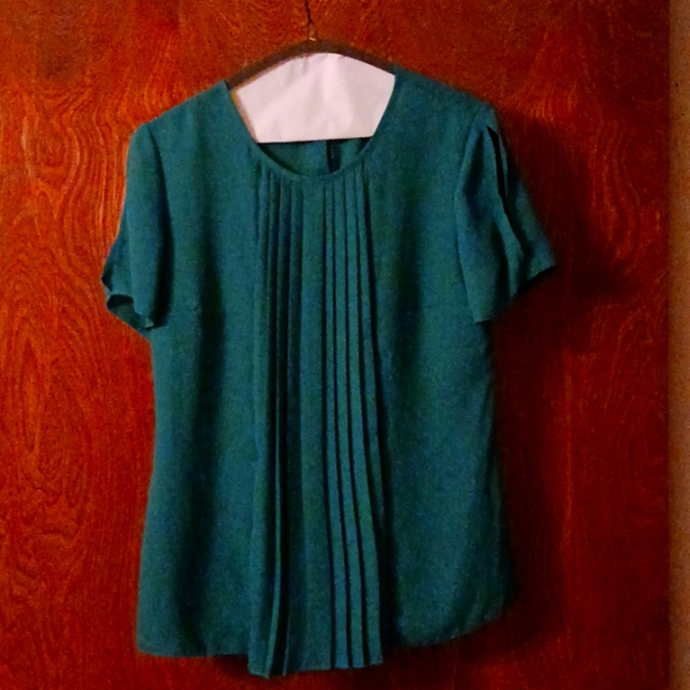 Contempo CH (small) teal chiffon, pleated front blouse, open slit on sleeves